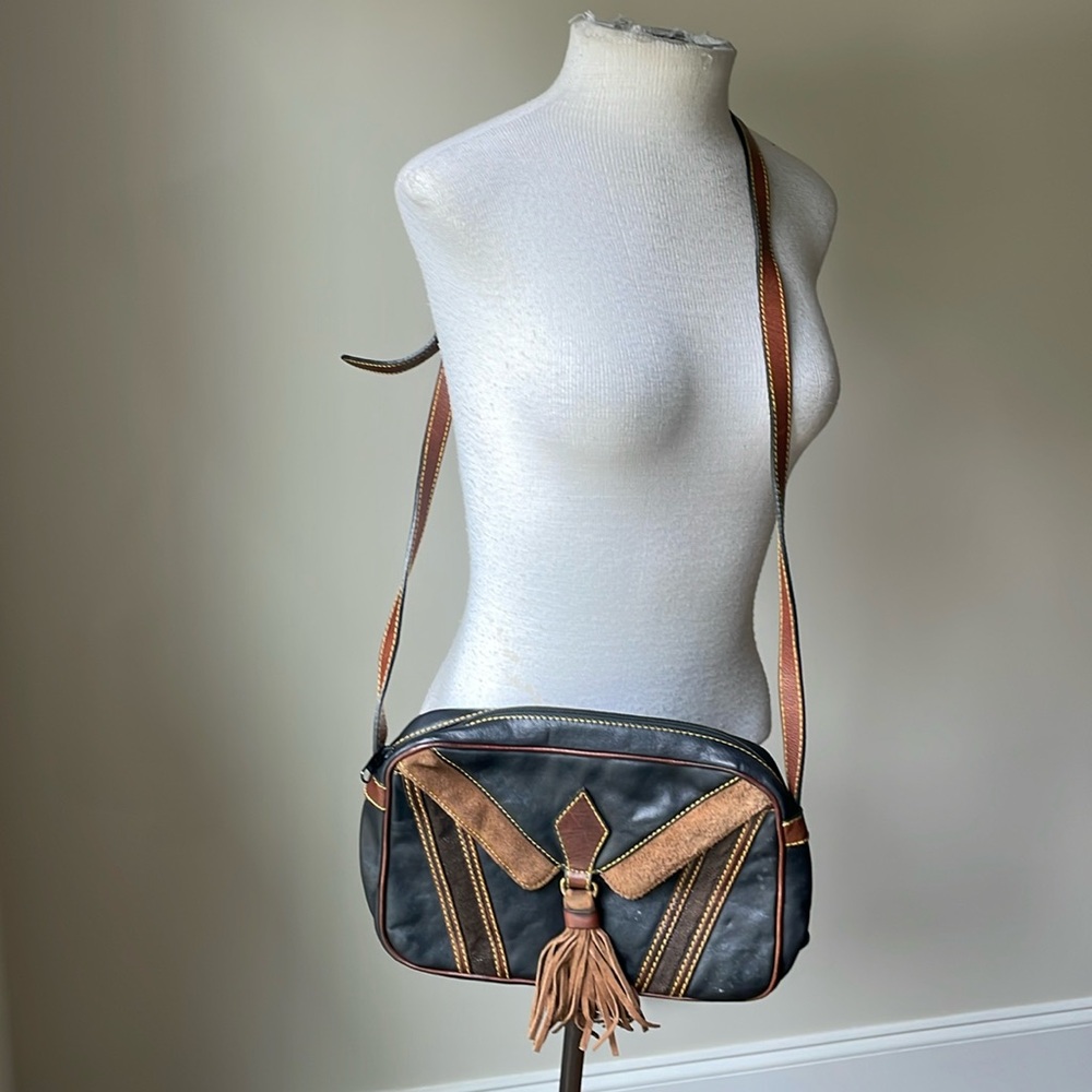 Leather shoulder bag